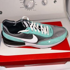 Nike men’s shoes size 12